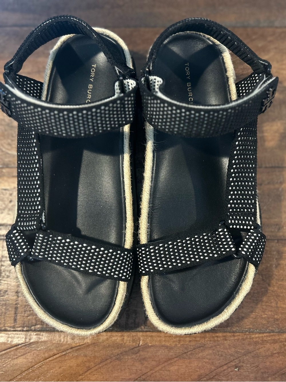 Tory Burch Kira Black Sport Sandals w/Adjustable Straps & Rubber Soles. Size 8